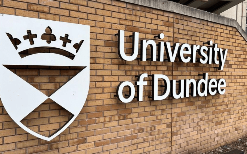  University of Dundee 